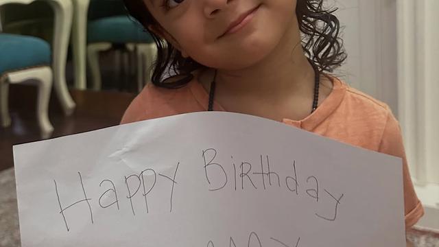 Potret Kejutan Ulang Tahun Fairuz A Rafiq dari Suami dan Anak (credit: instagram/fairuzarafiq)