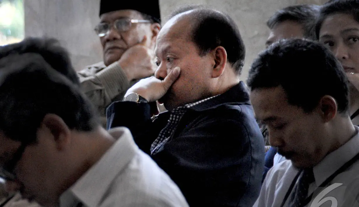 Politikus Partai Demokrat Sutan Bhatoegana penuhi panggilan KPK, Jakarta, Senin (6/10/2014) (Liputan6.com/Miftahul Hayat)