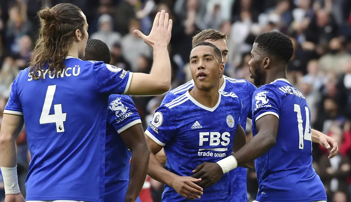 Gol kemenangan Leicester City dicetak oleh Youri Tielemans, Caglar Soyuncu, James Vardy dan Patson Daka. (AP/Rui Vieira)