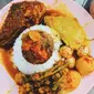 Hidangan di Dapur Hassan, bisnis kuliner Hassan Sunny, kiper Timnas Singapura di Piala AFF 2020. (dok. Instagram @dapurhassansg/https://www.instagram.com/p/CG1ZjyHBSsy/)
