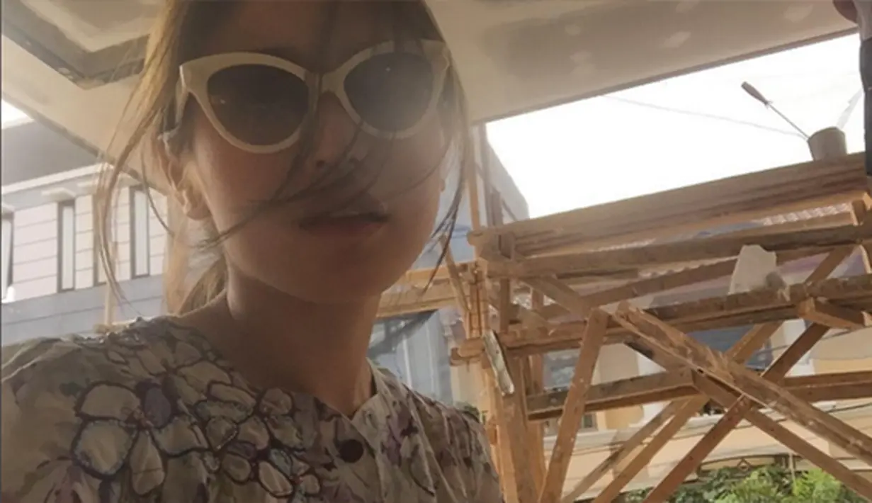 Artis cantik kelahiran 29 Januari 1988 ini sudah mempersiapkan sebuah rumah untuk anaknya, El Barack Alexander. (Via Instagram/@Jedarcantik)