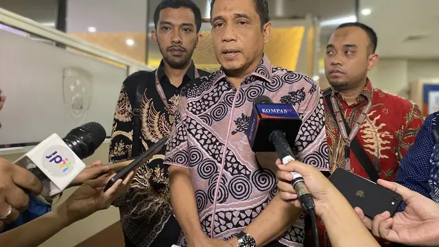 Penasihat Hukum Firli Bahuri, Ian Iskandar (Liputan6.com/Ady Anugrahadi)