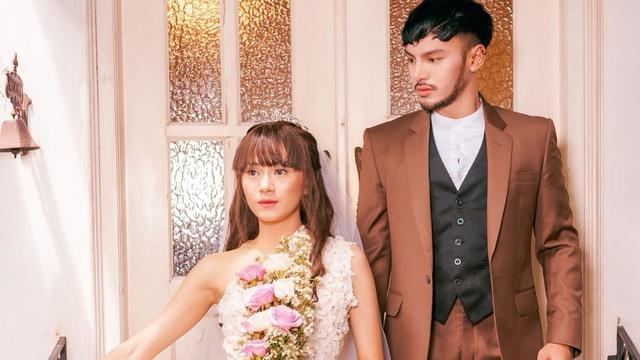 6 Potret Dara The Virgin dan Tyo Anak Bintang, Mesra Pakai Baju Pengantin