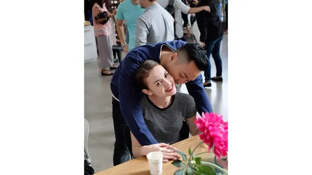 6 Potret Perjalanan Cinta Rianti Cartwright dan Alfonso, Hamil Setelah 10 Tahun Menikah