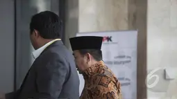 Mantan Ketua Komisi VIII, Jazuli Juwaini saat berada di lobbi KPK untuk menjalani pemeriksaan, Jakarta,Senin (4/5/2015). Jazuli diperiksa terkait dugaan korupsi penyelenggaraan ibadah haji. (Liputan6.com/Helmi Afandi)