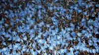 Video highlights gemuruh suporter Marseille kala menjamu PSG dalam lanjutan Ligue 1, Senin (8/2/2016) dini hari WIB