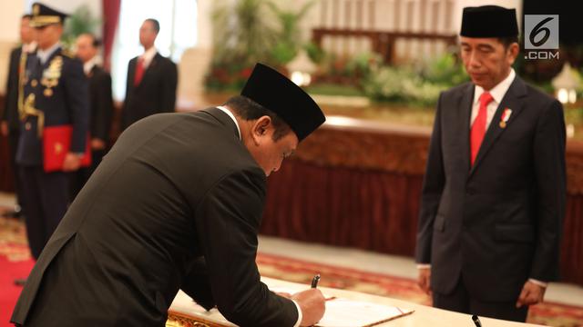 Presiden Jokowi Lantik Wakapolri Syafruddin Jadi Menpan-RB