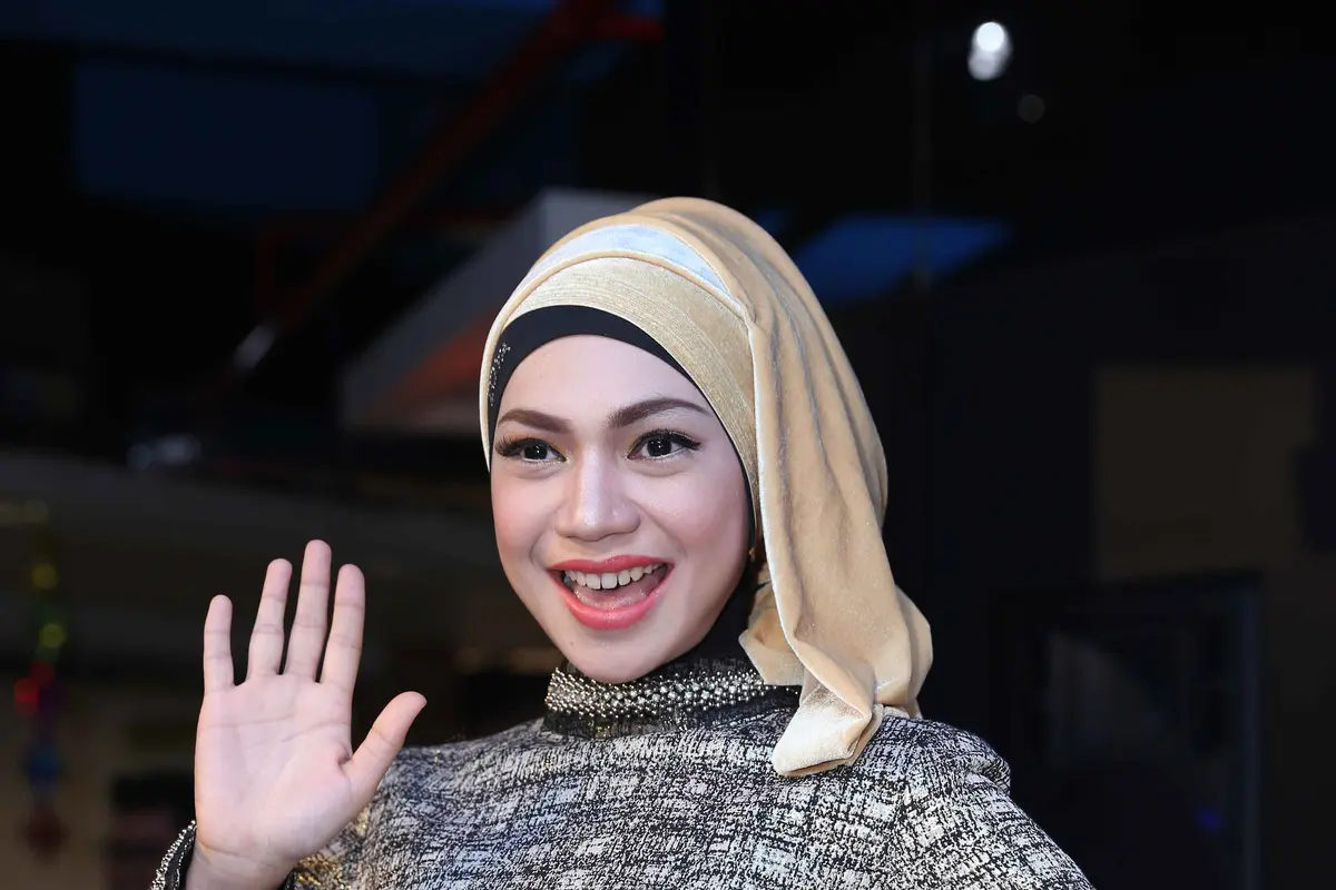 [Bintang] Indah Nevertari
