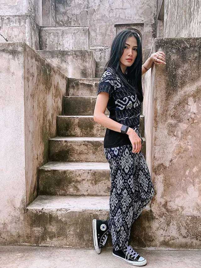 Ingat Pemeran Nada di Sinetron Pesantren & Rock n' Roll? Ini 7 Potret Terbarunya