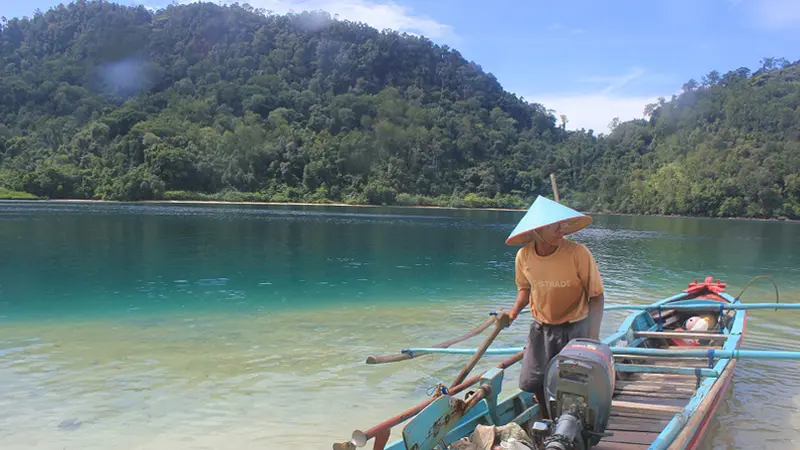 Eloknya Pulau Pasumpahan yang Masih Terjaga Keasliannya