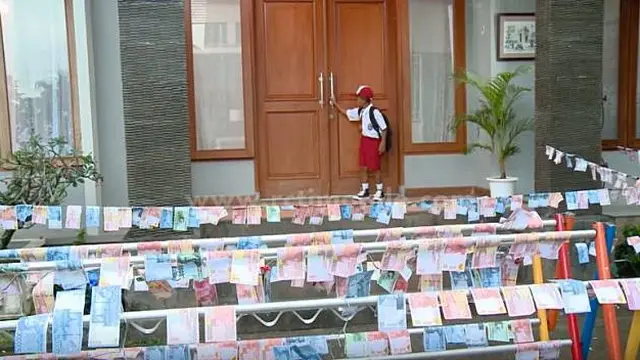 6 Jemuran Milik Crazy Rich Ini Nyeleneh Banget, Bikin Elus Dada