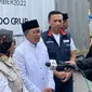 Bupati Cianjur, Herman Suherman (kedua kanan) didampingi Komisaris Utama Askrindo Syariah, Siti Ma’rifah, Direktur Kepatuhan, SDM, dan MR Askrindo, Kun Wahyu Wardana dan Direktur Pemasaran Askrindo Syariah, Aviantono Yudihariadi memberi keterangan pers pada kegiatan penyaluran bantuan Askrindo Group kepada warga terdampak gempa Cianjur di Pendopo Bupati Cianjur, Jawa Barat. (Liputan6.com)