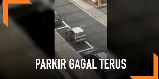 VIDEO: Kocak, Pengemudi Mobil Mungil Bingung saat Parkir