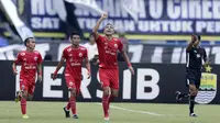 Pemain Persija Jakarta merayakan gol yang dicetak oleh Jaimerson da Silva Xavier ke gawang Persib Bandung pada laga Liga 1 di Stadion GBLA, Jawa Barat, Minggu (23/9/2018). (Bola.com/M Iqbal Ichsan)