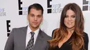 "Rob Kardashian memohon agar Khloe Kardasian putus dengan Tristan Thompson," ujar sumber. (Life & Style)