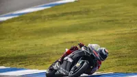 Aksi pembalap Ducati Corse, Jorge Lorenzo pada tes pramusim MotoGP 2018 di Sirkuit Buriram, Thailand. (Twitter/MotoGP)