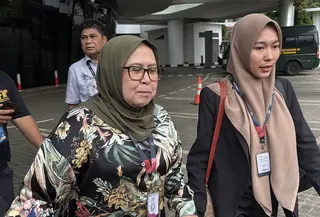 Pengacara Elza Syarief ditunjuk untuk mendampingi mantan Wakil Kepala Badan Gizi Nasional (BGN), Irjen Pol. (Purn) Sony Sonjaya menjalani proses hukum atas kasus dugaan korupsi program Makan Bergizi Gratis (MBG). (Liputan6/Ady Anugrahadi )