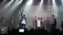Base Jam saat beraksi di The 90’s Festival: Big Reunion yang digelar di kawasan Senayan, Jakarta, Sabtu (7/11/2015). Acara tersebut menjadi ajang reuni generasi tahun 90-an. (Liputan6.com/Herman Zakharia)