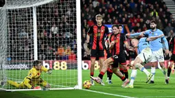 Pada laga kali ini bomber City, Haaland, tampak dijaga ketat hingga kesulitan mencetak gol ke gawang lawan. (AFP/Justin Tallis)
