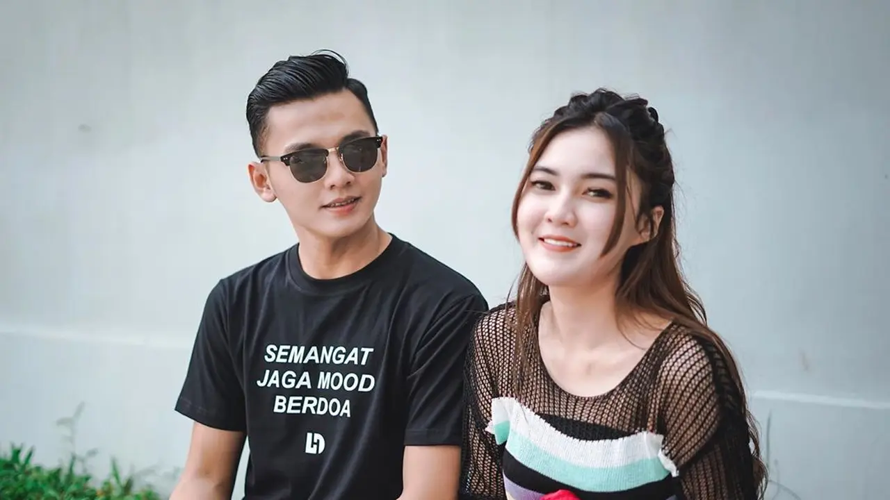 Nella Kharisma dan Dory Harsa. (Foto: Instagram @doryharsa)