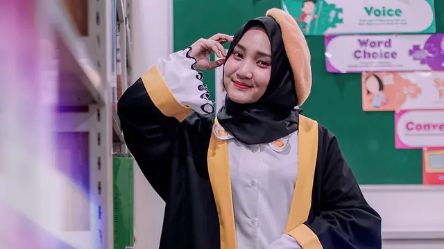 FOTO: Gaya Fashion Fatin Shidqia yang Modis dan Colorfull