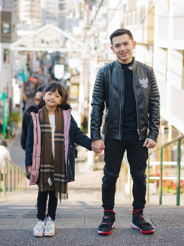 Jadi Duda, Ini 6 Potret Kebersamaan Nicky Tirta bersama Buah Hatinya