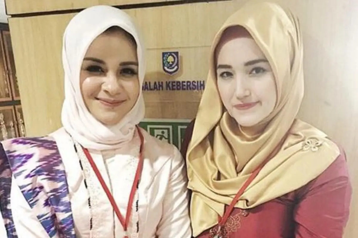 Adelia Wilhelmina dan Priska Paramita
