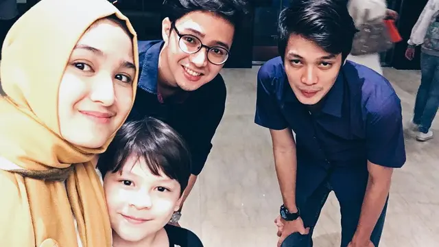 6 Potret Kompak Cut Syifa dan Kedua Kakaknya, Sibling Goals