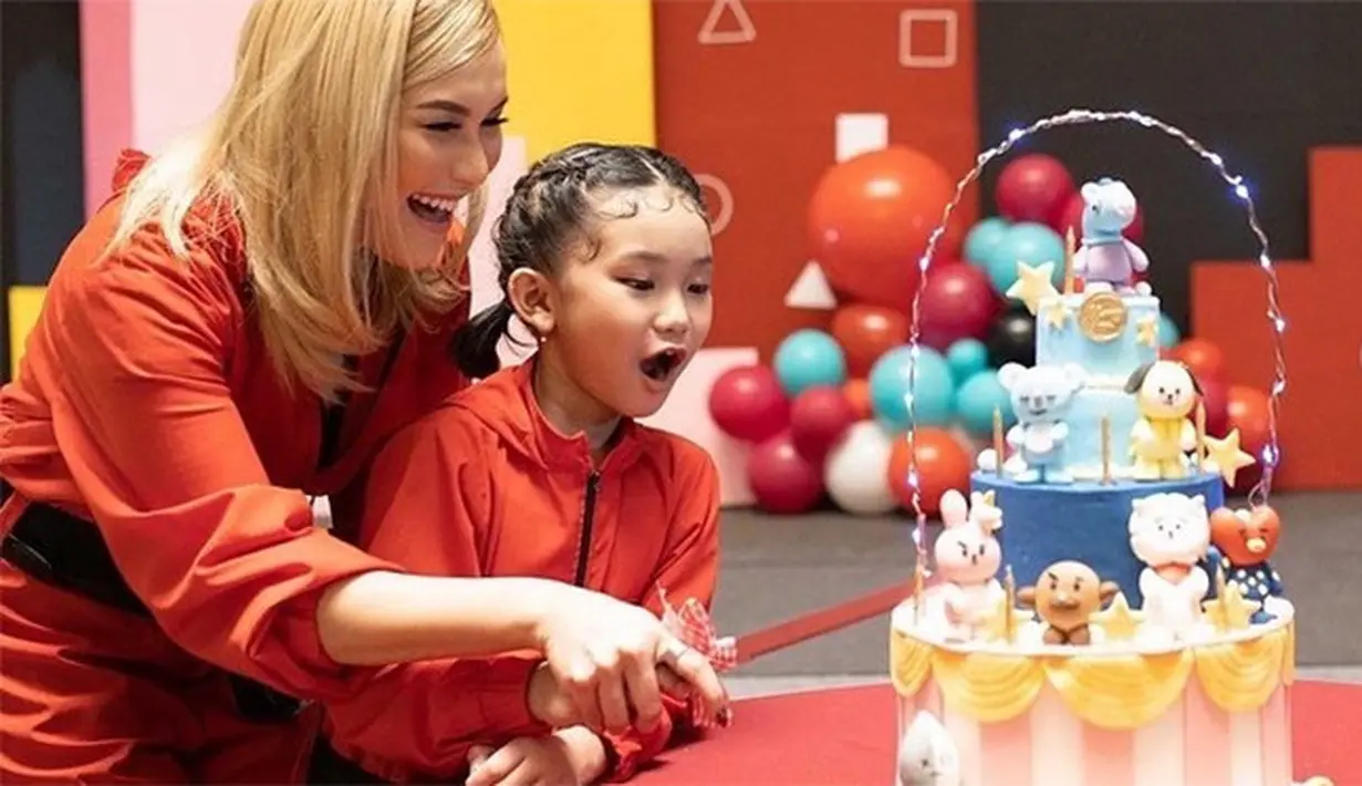 Ultah anak Ayu Ting TIng ke-8 (Instagram/mom_ayting92_)