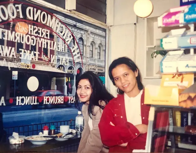 Awet muda di usia lebih setengah abad, 10 transformasi Bella Saphira dari masa remaja