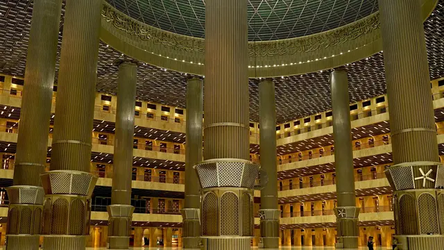 Masjid Istiqlal kini lebih bersinar. (Dok: Signify)