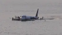 15-1-2009: Jatuh di Sungai Hudson, Seluruh Penumpang US Airways Selamat