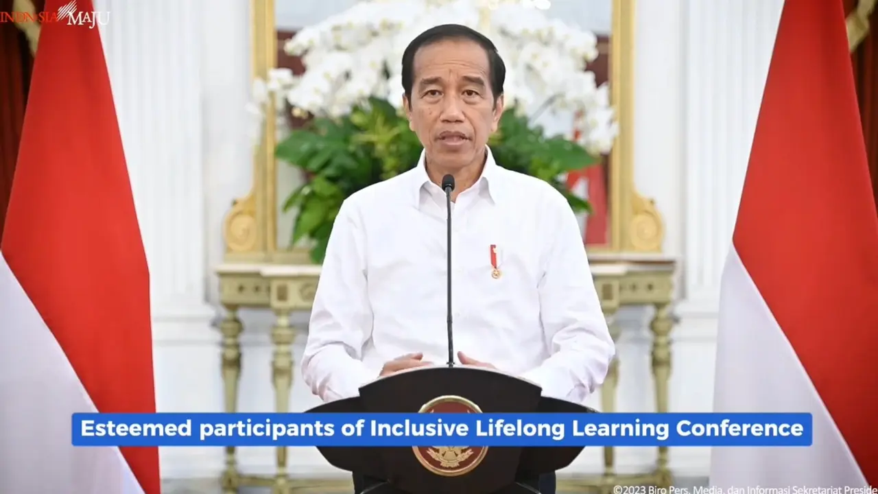 Presiden Joko Widodo (Jokowi) mengatakan Pembelajaran sepanjang hayat atau lifelong learning menjadi penting