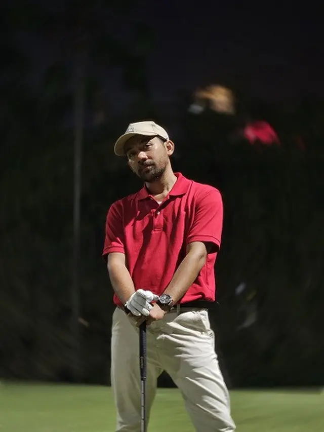 Hasil Foto Mode Potrait dan Expert Raw Samsung Galaxy Z Fold 5. Model Pemain Golf