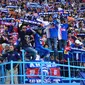 Aremania di tribune VVIP dan VIP Stadion Kanjuruhan terlihat penuh saat pertandingan melawan Persija (23/11/2019). (Bola.com/Iwan Setiawan)