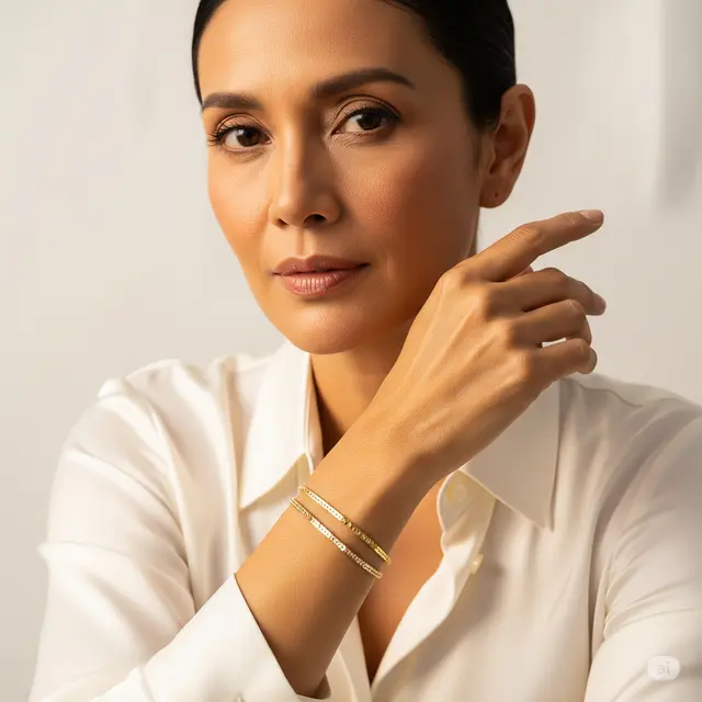 11 Model Gelang Ibu-Ibu Terpopuler 2025: Emas, Batu Permata, hingga Motif Batik!