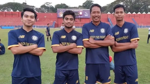 Purwanto Bersama Tiga Pemain Persik