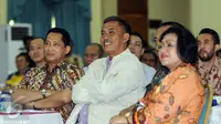 Ketua DPRD DKI Jakarta Prasetyo Edi Marsudi (kedua kanan) hadir dalam rakor dengan pengusaha hotel dan tempat hiburan se Jakarta dan Kepala BNN, Komjen Pol Budi Waseso di Halim Perdanakusuma, Jumat (18/12/2015). (Liputan6.com/Helmi Fithriansyah)