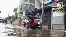 Sebelumnya, hujan dengan intensitas sedang hingga lebat yang melanda wilayah Jakarta dan sekitarnya pada Selasa (28/1) hingga Rabu (29/1/2025) menyebabkan banjir di sejumlah wilayah. (Liputan6.com/Angga Yuniar)