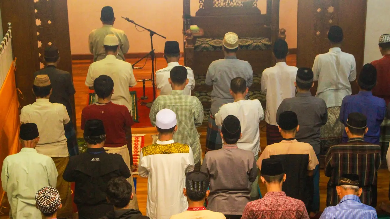 3 Amalan Yang Dicintai Allah Lengkap Dengan Dalil