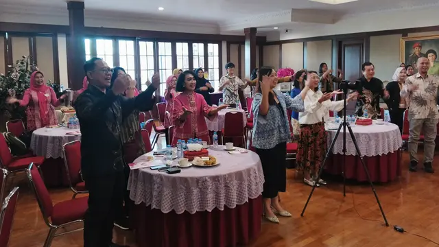 Suasana saat acara berlangsung penyerahan donasi Forvita kepada YKPI
