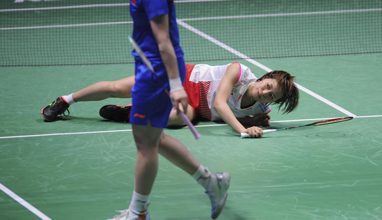 3. Yuki Fukushima - Jatuh bangun yang dilakukan ganda putri asal Jepang, Yuki Fukushima tak membuatnya lolos ke babak final All England 2019. (AP Newsroom)