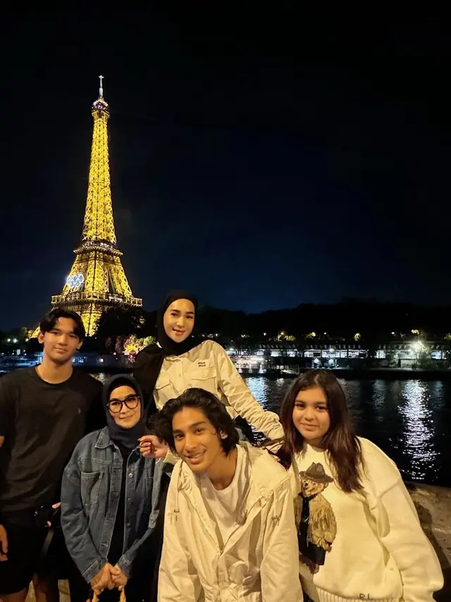 Digugat Cerai Andre Taulany, Ini 6 Potret Rien Wartia Trigina Bareng Buah Hati