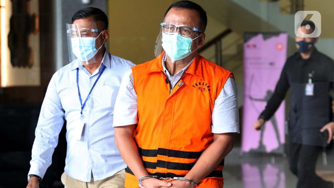 Mantan Menteri Kelautan dan Perikanan, Edhy Prabowo usai menjalani pemeriksaan lanjutan di Gedung KPK Jakarta, Senin (4/1/2021). Sebelumnya, Edhy ditangkap dan ditahan KPK sebagai tersangka suap penetapan calon eksportir benih lobster pada Rabu (25/11/2020) lalu (Liputan6.com/Helmi Fithriansyah)