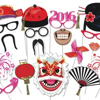 Kartu ucapan Imlek tentunya akan lebih berkesan jika kamu buat sendiri, bukan? Nggak susah kok, simak caranya di sini.
