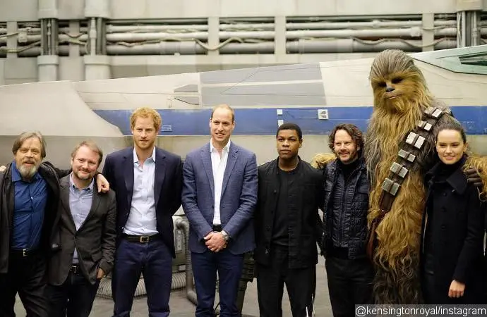 Pemain Star Wars: The Last Jedi bersama Pangeran Harry dan Pangeran William. (Instagram - Kensington Royal)