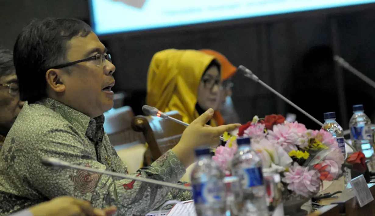  Kementerian Keuangan mengajukan anggaran dalam Rancangan Anggaran Pendapatan dan Belanja Negara-Perubahan (RAPBN-P) 2015 sebesar Rp25,7 triliun, Jakarta, Kamis (5/2/2015). (Liputan6.com/Andriam M Tunay)