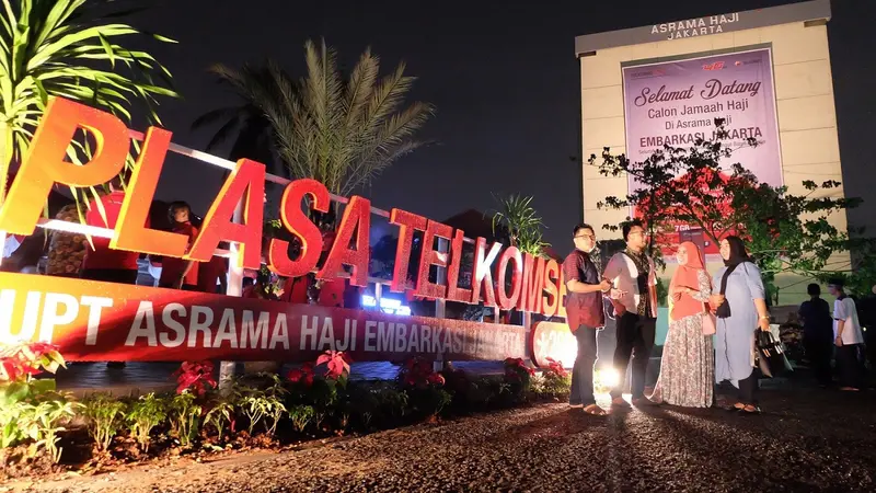 Plasa Telkomsel di Asrama Haji 