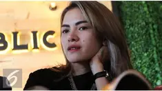 Tak hanya berlibur bersama teman-teman, Nikita juga mengajak putra gantengnya, Azka Aqilla Mawardi.