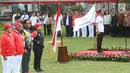 Presiden Joko Widodo saat melepas Kontingen Indonesia ke Asian Games 2018 Jakarta dan Palembang di Halaman Tengah Istana Merdeka, Jakarta, Rabu (8/8). Sebanyak 904 atlet dan official dilepas Presiden. (Liputan6.Com/HO/Ricardo Edo)